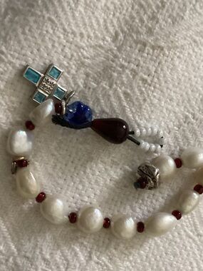 Freshwater Pearl Beaded Bracelet with Red and Blue Accents